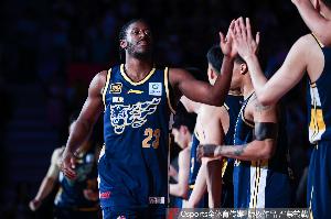 广东男篮官方：基安德-库克与球队正式终止合同